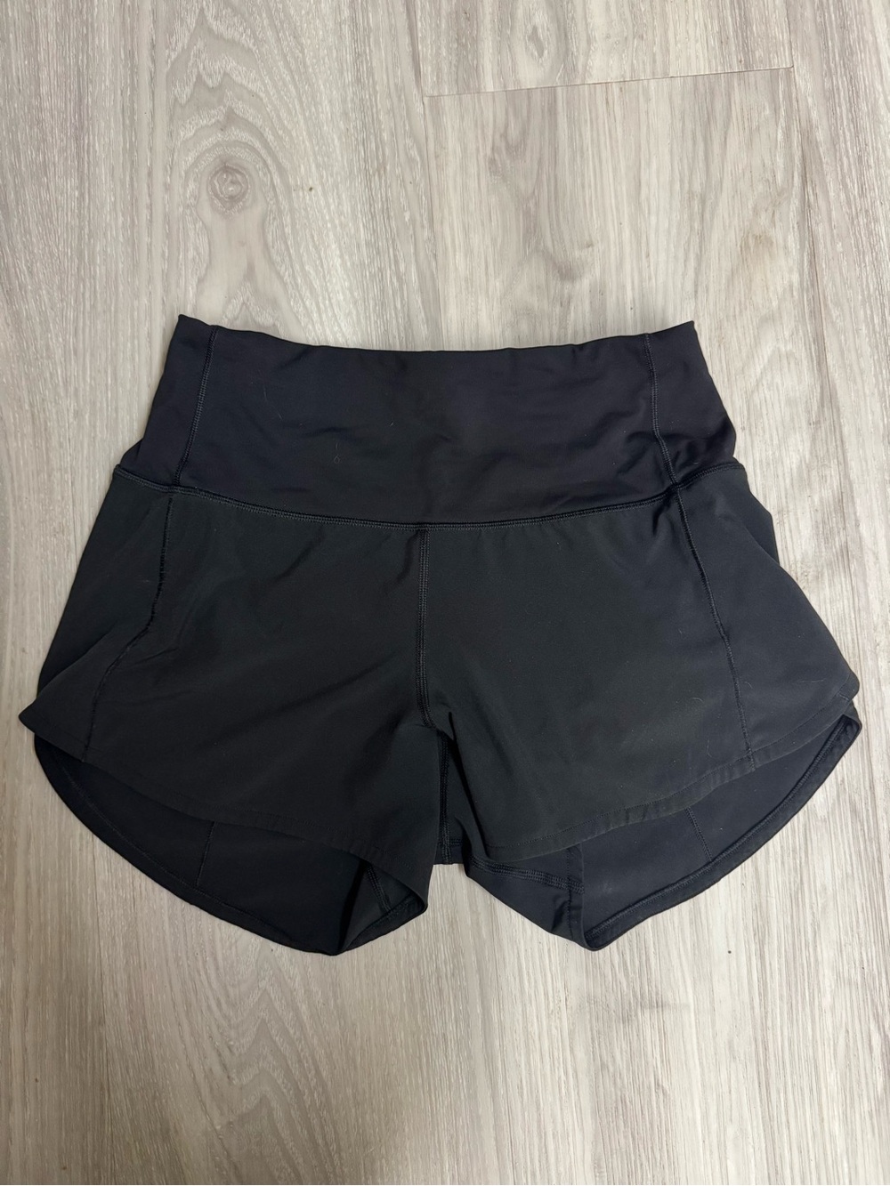 LULULEMON | Black Speed Up High-Rise Running Shorts | Inseam 4” | 2023 | Size 2 - Picture 3 of 10
